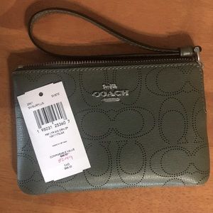 NWT COACH WRISTLET